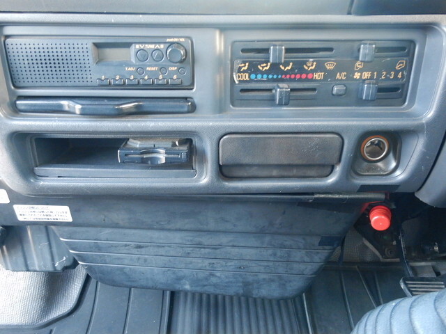 いすゞエルフ高所作業車小型（2t・3t）[写真21]