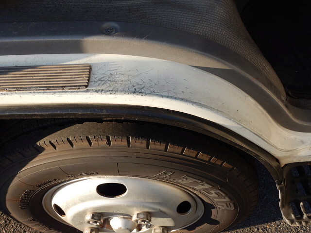 いすゞエルフ高所作業車小型（2t・3t）[写真23]