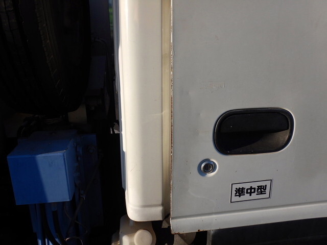 いすゞエルフ高所作業車小型（2t・3t）[写真24]