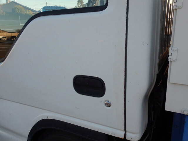 いすゞエルフ高所作業車小型（2t・3t）[写真26]