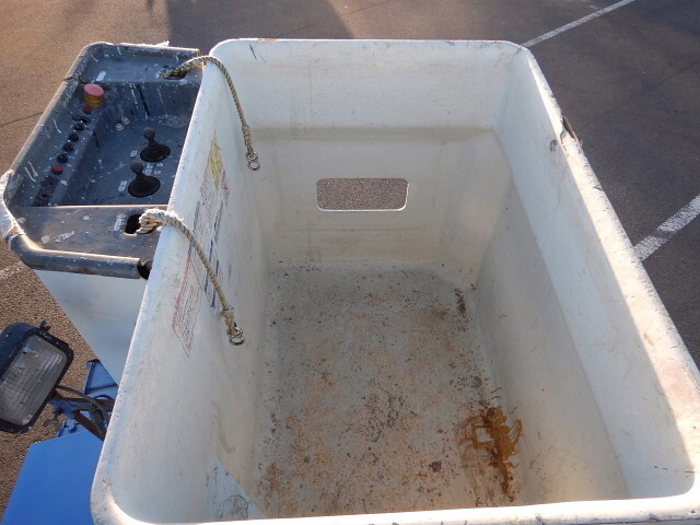 いすゞエルフ高所作業車小型（2t・3t）[写真35]