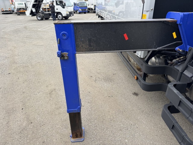 三菱ふそうファイタークレーン4段増トン（6t・8t）[写真15]