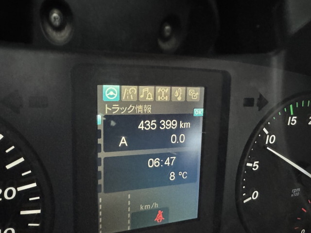 三菱ふそうファイタークレーン4段増トン（6t・8t）[写真18]