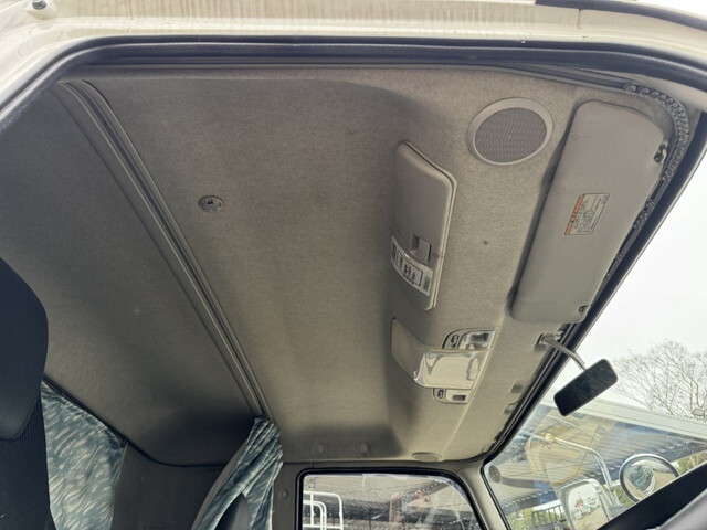 三菱ふそうファイタークレーン4段増トン（6t・8t）[写真19]