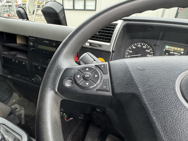 三菱ふそうファイタークレーン4段増トン（6t・8t）[写真22]