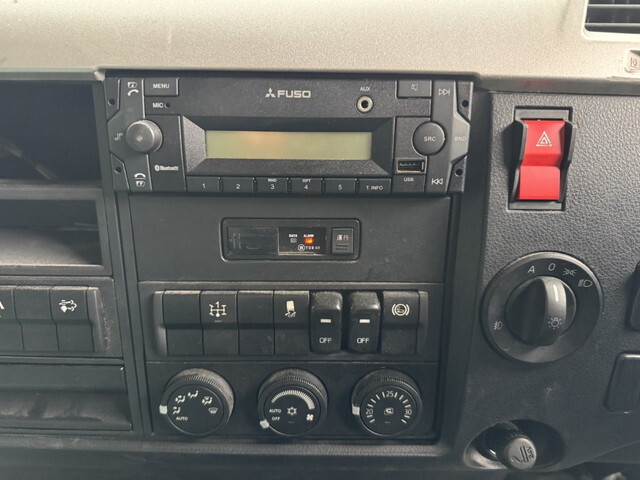 三菱ふそうファイタークレーン4段増トン（6t・8t）[写真23]