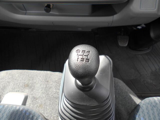 トヨタトヨエース平ボディ小型（2t・3t）[写真31]