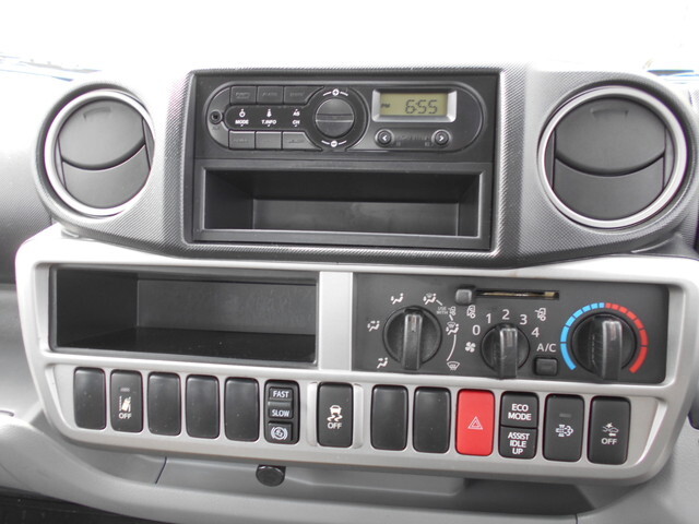 トヨタトヨエース平ボディ小型（2t・3t）[写真32]