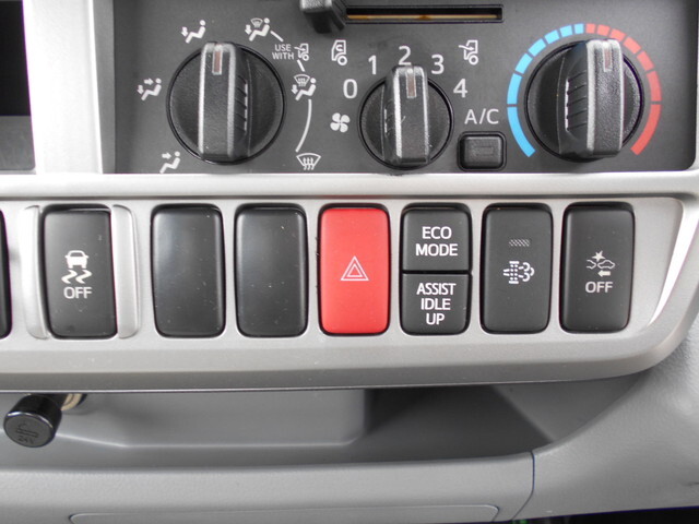 トヨタトヨエース平ボディ小型（2t・3t）[写真34]