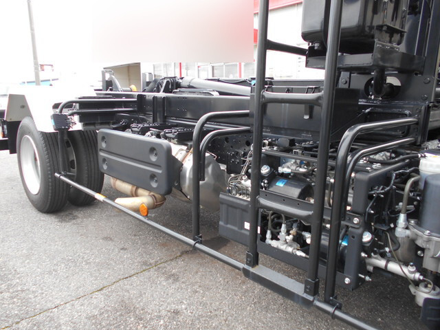 いすゞフォワードコンテナ専用車中型（4t）[写真18]