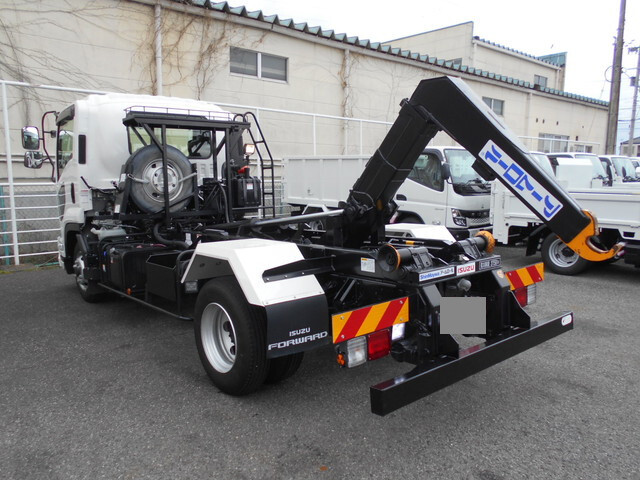 いすゞフォワードコンテナ専用車中型（4t）[写真02]