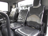 いすゞフォワードコンテナ専用車中型（4t）[写真25]