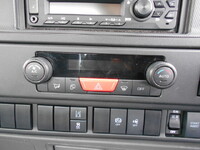 いすゞフォワードコンテナ専用車中型（4t）[写真28]