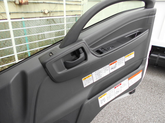いすゞフォワードコンテナ専用車中型（4t）[写真38]