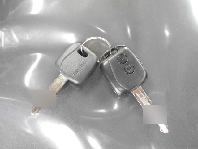 いすゞフォワードコンテナ専用車中型（4t）[写真39]