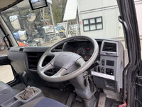 三菱ふそうファイタークレーン4段増トン（6t・8t）[写真19]