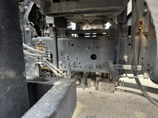 三菱ふそうファイタークレーン4段増トン（6t・8t）[写真27]