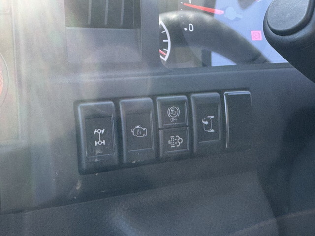 いすゞエルフダンプ小型（2t・3t）[写真13]