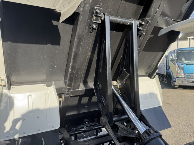 いすゞエルフダンプ小型（2t・3t）[写真22]