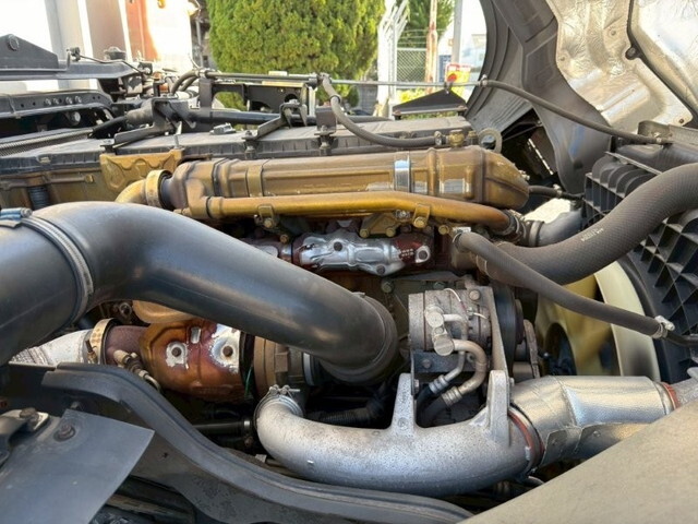 三菱ふそうスーパーグレートアルミウイング大型（10t）[写真22]