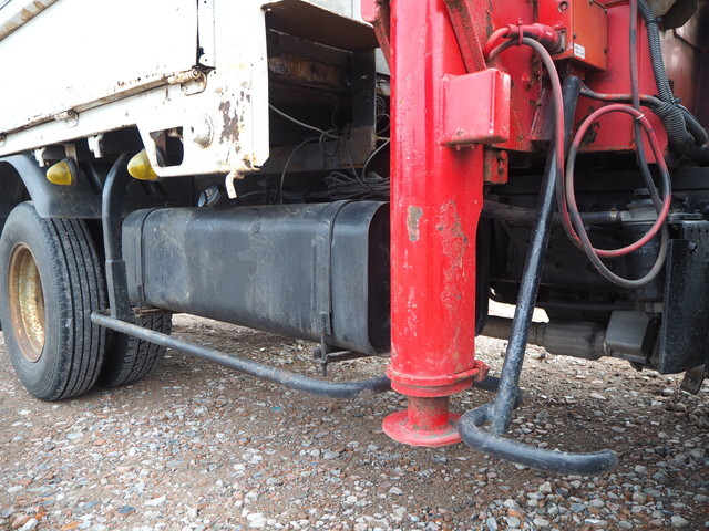 三菱ふそうキャンタークレーン3段小型（2t・3t）[写真18]