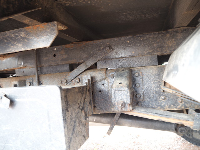 三菱ふそうキャンタークレーン3段小型（2t・3t）[写真25]