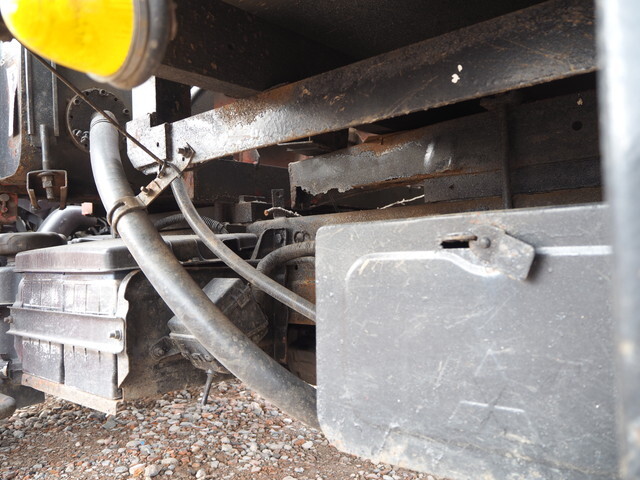 三菱ふそうキャンタークレーン3段小型（2t・3t）[写真26]