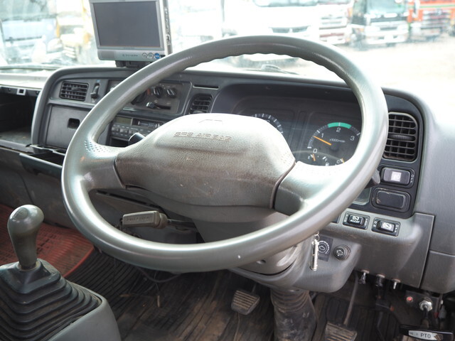 三菱ふそうキャンタークレーン3段小型（2t・3t）[写真33]