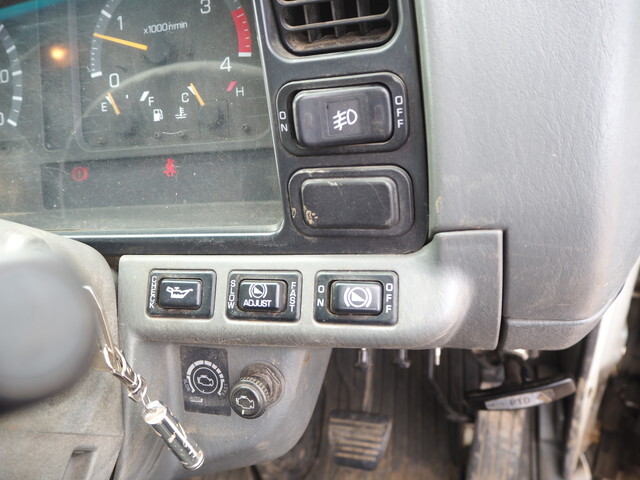 三菱ふそうキャンタークレーン3段小型（2t・3t）[写真37]