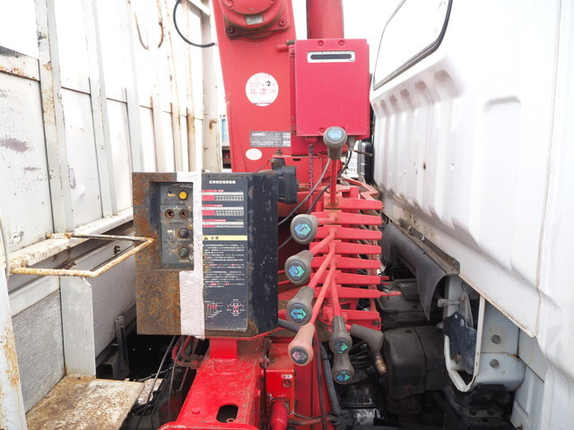 三菱ふそうキャンタークレーン3段小型（2t・3t）[写真09]