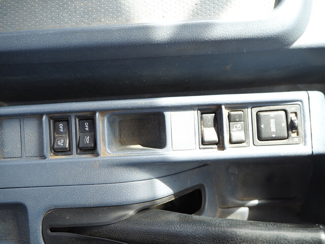 日野レンジャーセルフクレーン3段中型（4t）[写真37]