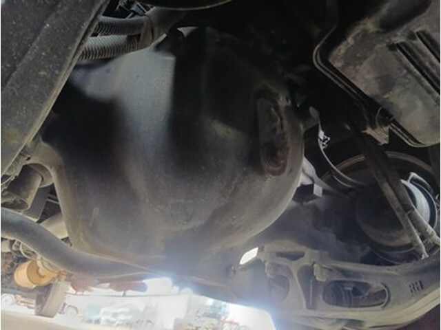 日野プロフィア平ボディ大型（10t）[写真11]