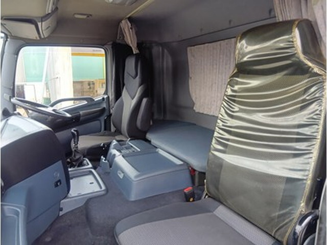 日野プロフィア平ボディ大型（10t）[写真20]