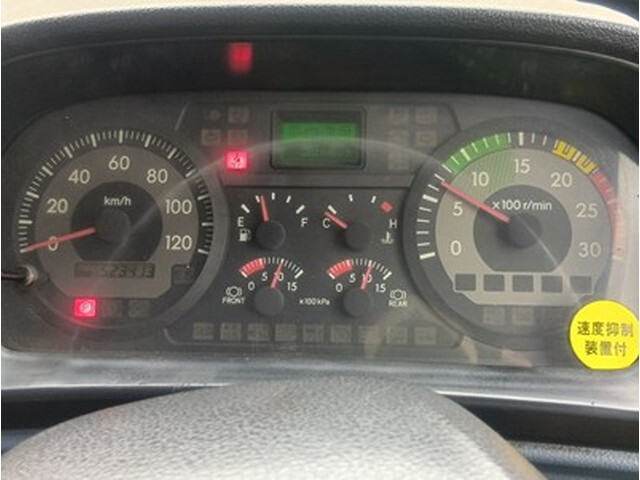 日野プロフィア平ボディ大型（10t）[写真26]