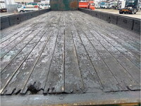 日野プロフィア平ボディ大型（10t）[写真08]