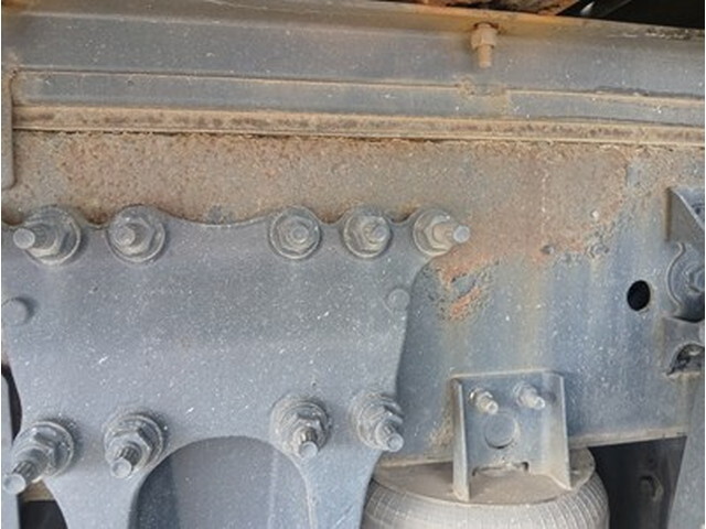 日野プロフィア平ボディ大型（10t）[写真08]