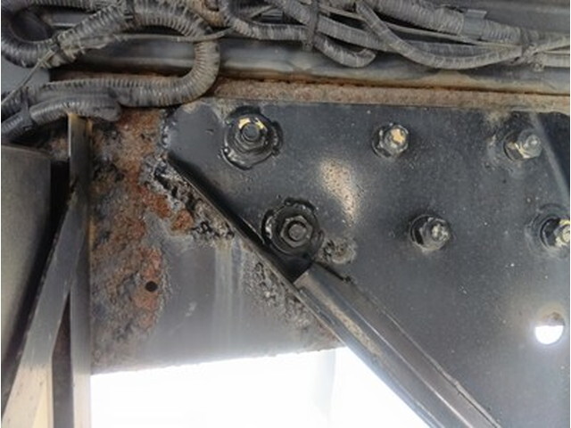 日野プロフィア平ボディ大型（10t）[写真09]