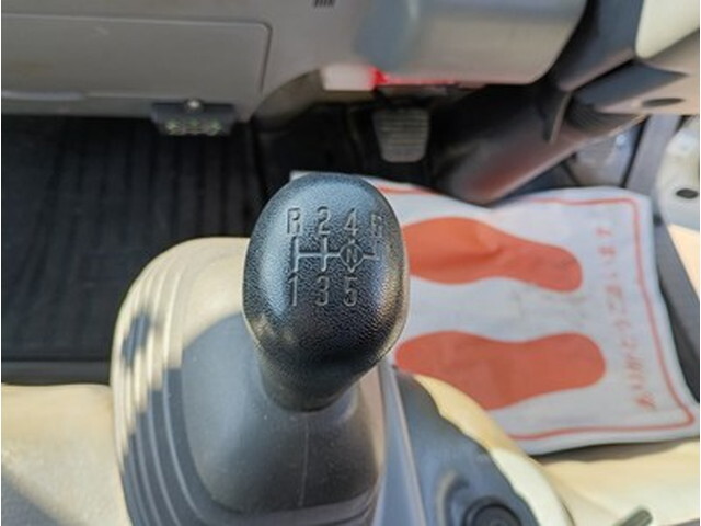 いすゞエルフクレーン4段小型（2t・3t）[写真29]