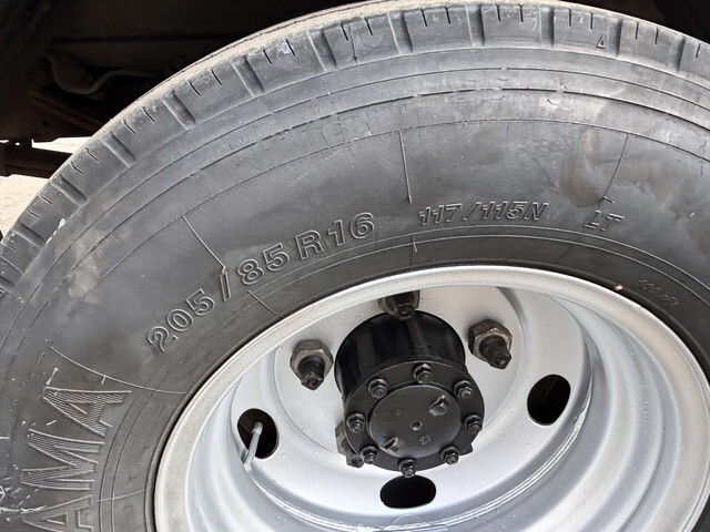 いすゞエルフボトルバン小型（2t・3t）[写真16]