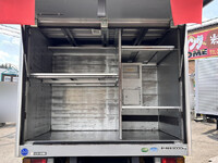 いすゞエルフボトルバン小型（2t・3t）[写真08]