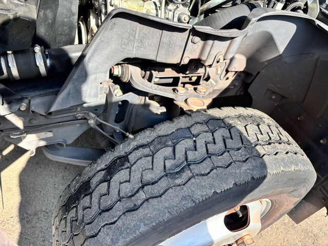 三菱ふそうキャンターアルミバン小型（2t・3t）[写真13]