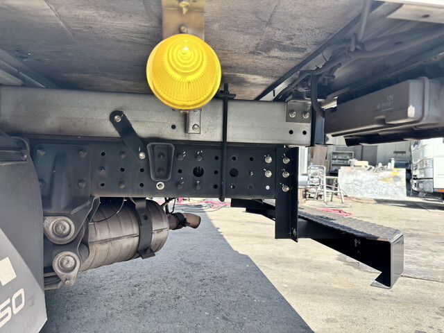 三菱ふそうキャンターアルミバン小型（2t・3t）[写真20]