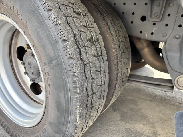 三菱ふそうキャンターアルミバン小型（2t・3t）[写真24]