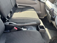 三菱ふそうキャンターアルミバン小型（2t・3t）[写真36]