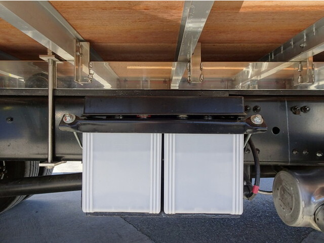 三菱ふそうファイタークレーン4段増トン（6t・8t）[写真19]