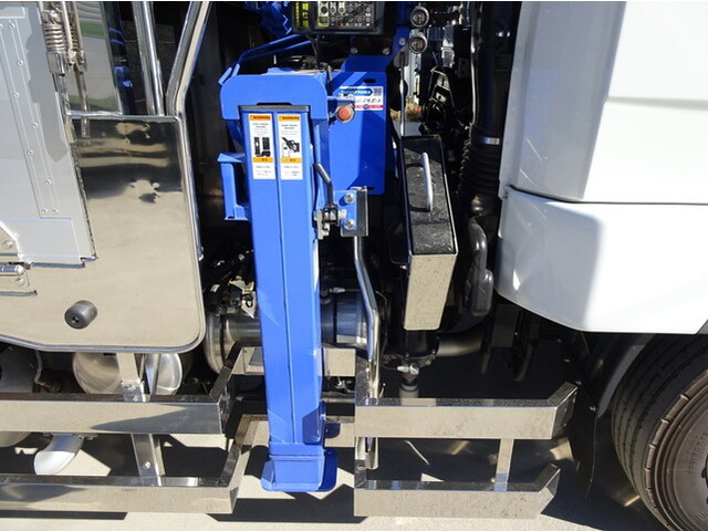 三菱ふそうファイタークレーン4段増トン（6t・8t）[写真21]