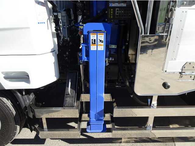 三菱ふそうファイタークレーン4段増トン（6t・8t）[写真23]