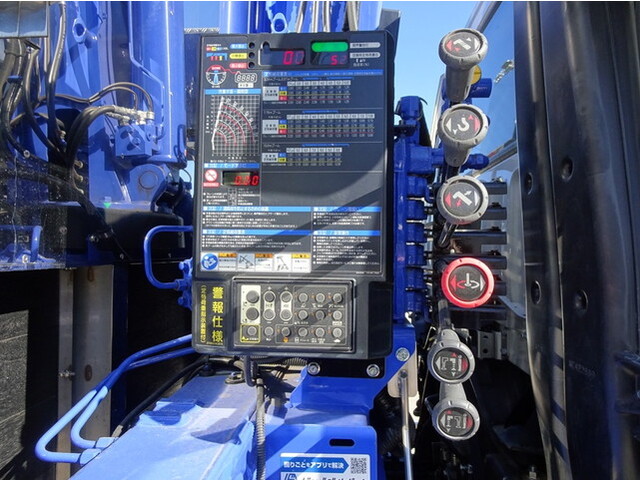 三菱ふそうファイタークレーン4段増トン（6t・8t）[写真31]