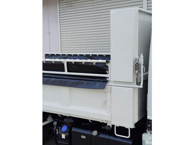 いすゞエルフダンプ小型（2t・3t）[写真11]