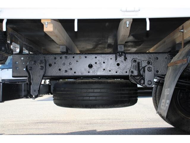 いすゞエルフ平ボディ小型（2t・3t）[写真18]